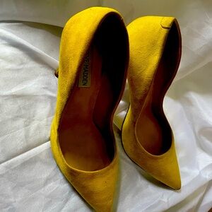 Suede Mustard Pumps.
